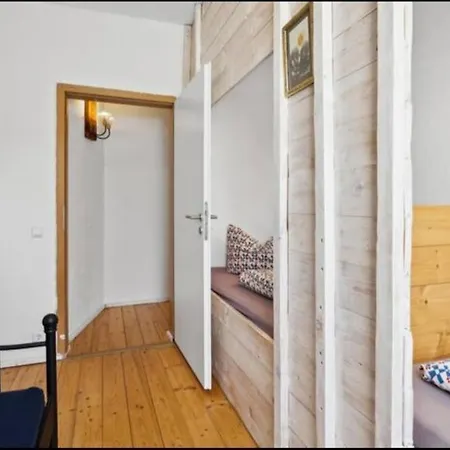 Gutshaus Breesen Anika